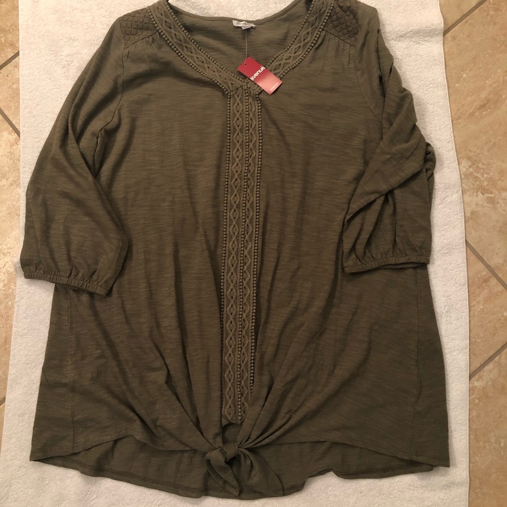 NWT AVENUE OLIVE GREEN TOP WITH TIE FRONT